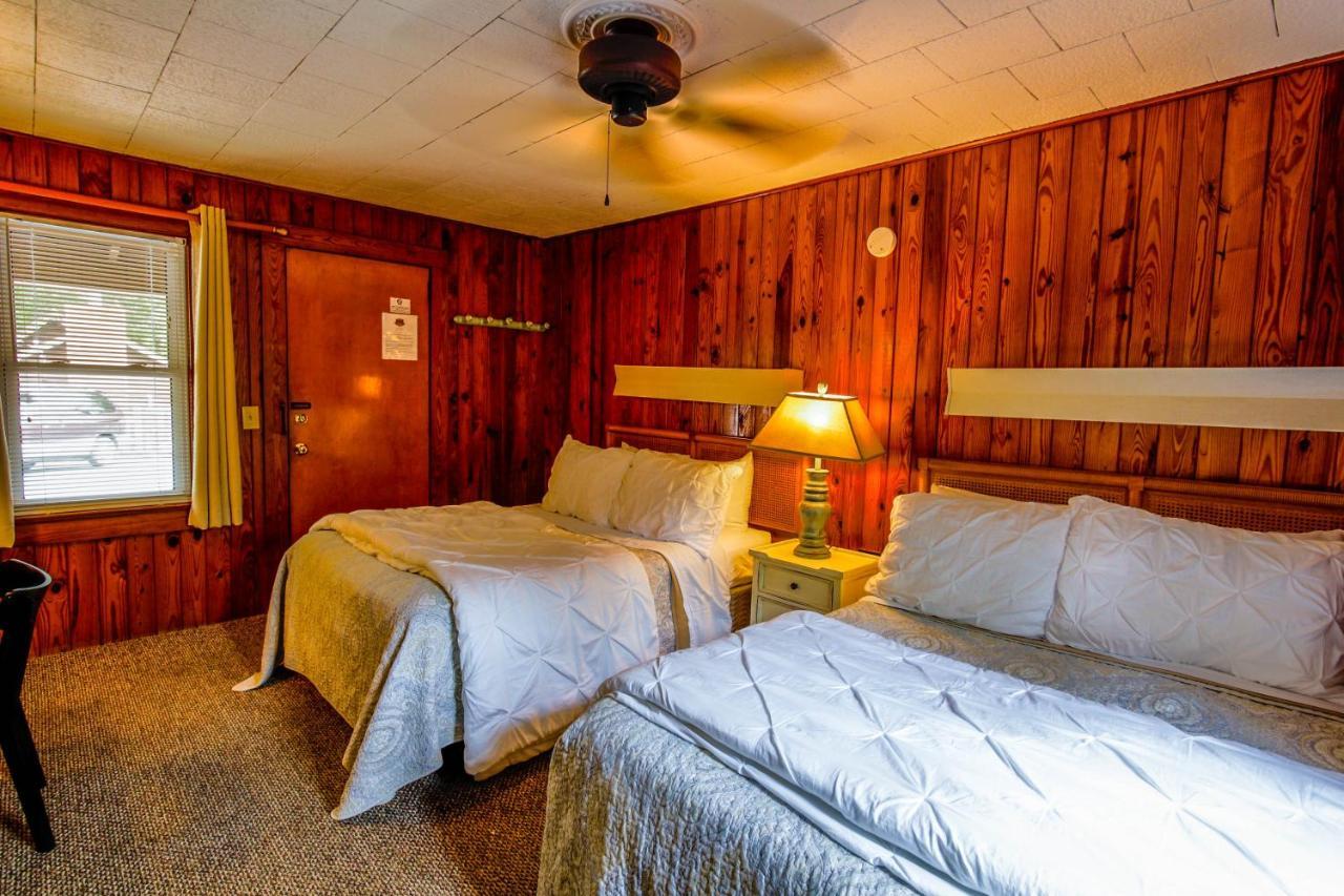 Mountainaire Inn And Log Cabins Blowing Rock Exterior photo