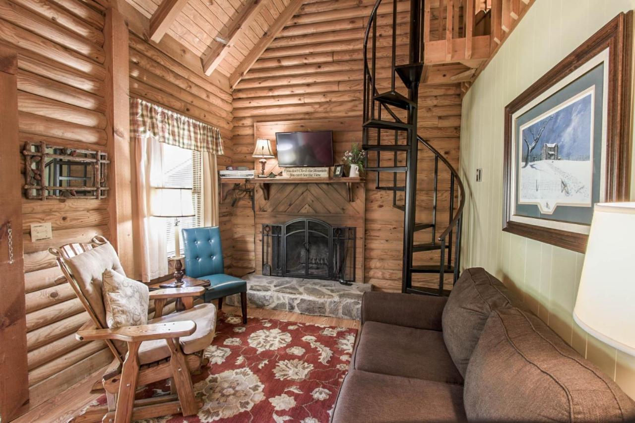Mountainaire Inn And Log Cabins Blowing Rock Exterior photo