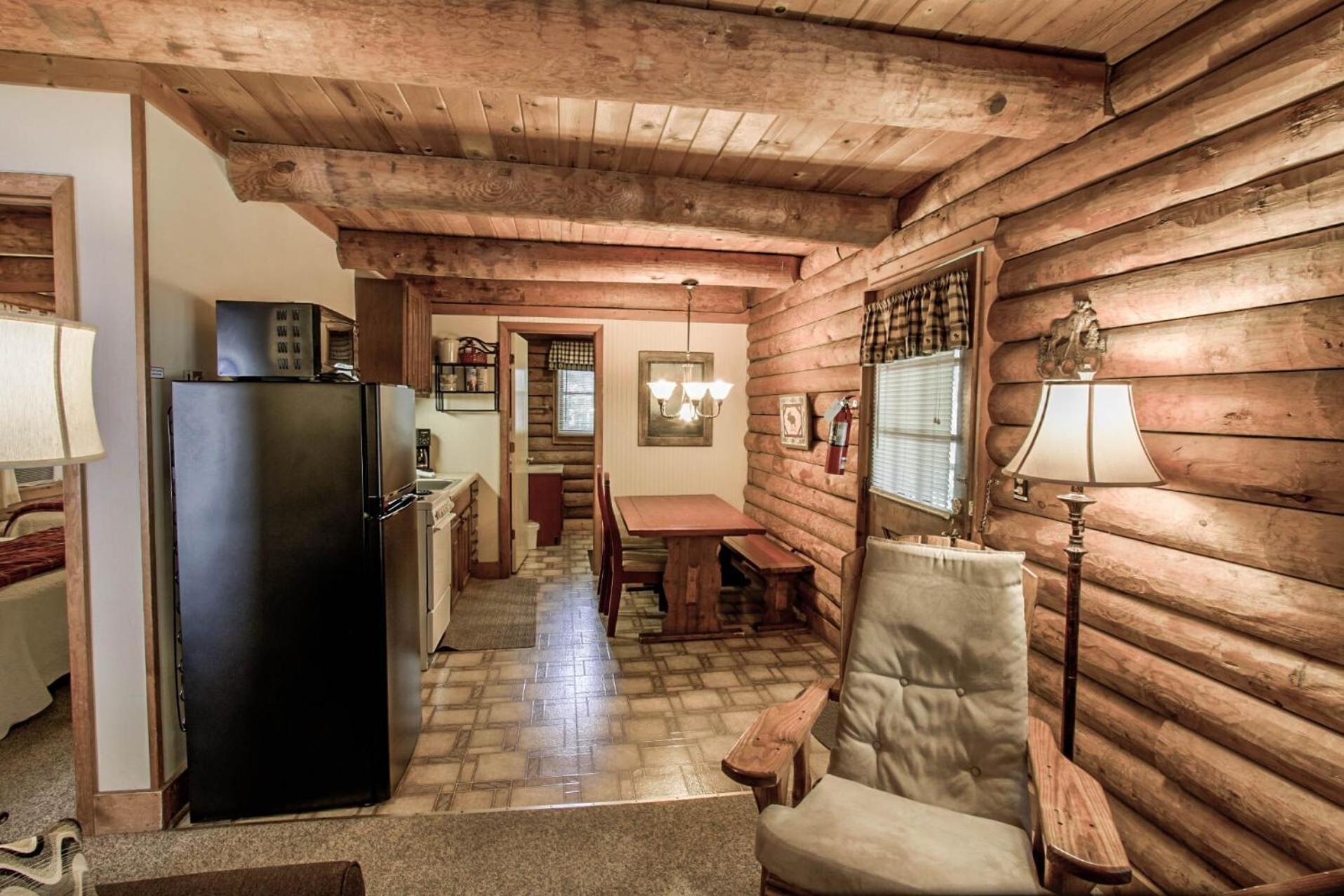 Mountainaire Inn And Log Cabins Blowing Rock Exterior photo